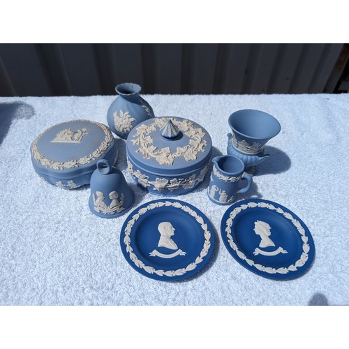 120 - Quantity Vintage Wedgwood Jasperware - Some Boxed. Excellent Condition