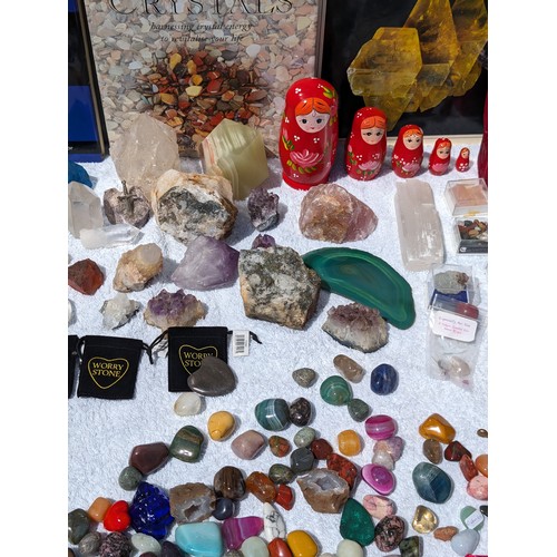 254 - Huge & Extensive Collection Of Crystals, Rocks & Minerals, Semi Precious Stones & Literature. Far To... 