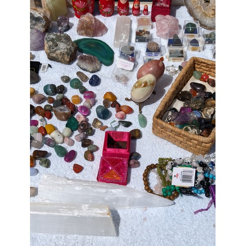 254 - Huge & Extensive Collection Of Crystals, Rocks & Minerals, Semi Precious Stones & Literature. Far To... 