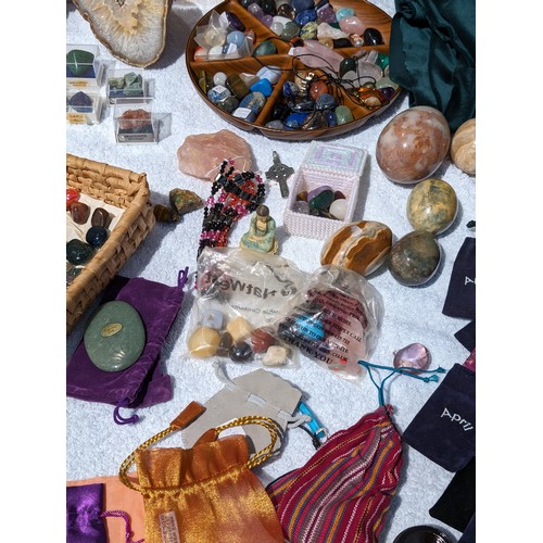 254 - Huge & Extensive Collection Of Crystals, Rocks & Minerals, Semi Precious Stones & Literature. Far To... 