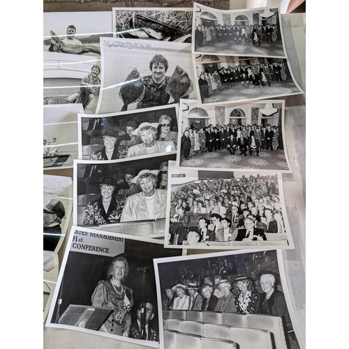 24 - # NOTE 193 IMAGES # HUGE QUANTITY APPX 100KG, PHOTOGRAPHS, COVERING A LIFESWORK FROM THE 1950S-1980S... 