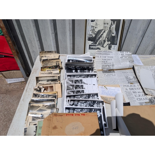 24 - # NOTE 193 IMAGES # HUGE QUANTITY APPX 100KG, PHOTOGRAPHS, COVERING A LIFESWORK FROM THE 1950S-1980S... 