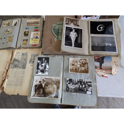 24 - # NOTE 193 IMAGES # HUGE QUANTITY APPX 100KG, PHOTOGRAPHS, COVERING A LIFESWORK FROM THE 1950S-1980S... 