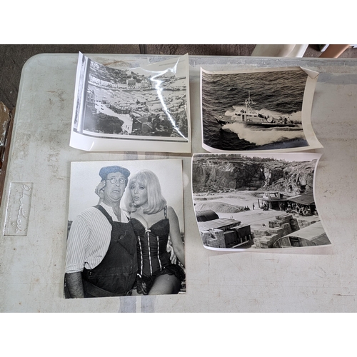 24 - # NOTE 193 IMAGES # HUGE QUANTITY APPX 100KG, PHOTOGRAPHS, COVERING A LIFESWORK FROM THE 1950S-1980S... 