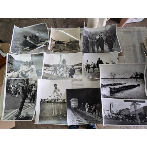 24 - # NOTE 193 IMAGES # HUGE QUANTITY APPX 100KG, PHOTOGRAPHS, COVERING A LIFESWORK FROM THE 1950S-1980S... 