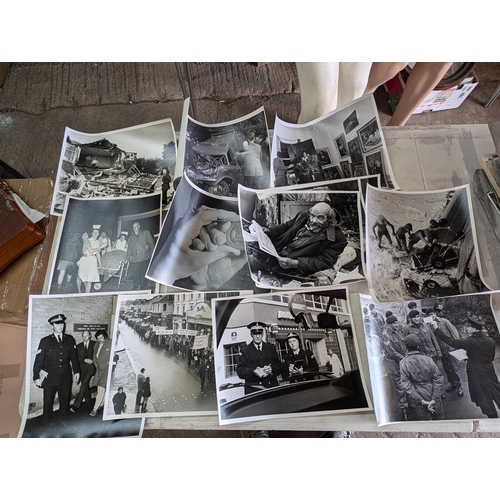 24 - # NOTE 193 IMAGES # HUGE QUANTITY APPX 100KG, PHOTOGRAPHS, COVERING A LIFESWORK FROM THE 1950S-1980S... 