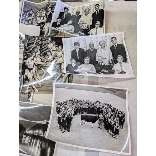 24 - # NOTE 193 IMAGES # HUGE QUANTITY APPX 100KG, PHOTOGRAPHS, COVERING A LIFESWORK FROM THE 1950S-1980S... 