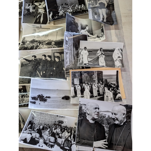 24 - # NOTE 193 IMAGES # HUGE QUANTITY APPX 100KG, PHOTOGRAPHS, COVERING A LIFESWORK FROM THE 1950S-1980S... 