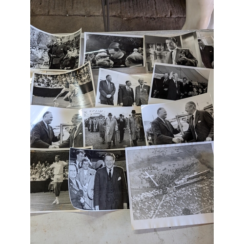 24 - # NOTE 193 IMAGES # HUGE QUANTITY APPX 100KG, PHOTOGRAPHS, COVERING A LIFESWORK FROM THE 1950S-1980S... 