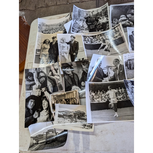 24 - # NOTE 193 IMAGES # HUGE QUANTITY APPX 100KG, PHOTOGRAPHS, COVERING A LIFESWORK FROM THE 1950S-1980S... 