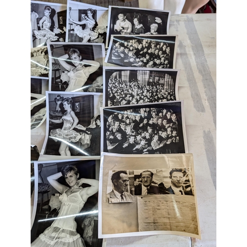 24 - # NOTE 193 IMAGES # HUGE QUANTITY APPX 100KG, PHOTOGRAPHS, COVERING A LIFESWORK FROM THE 1950S-1980S... 