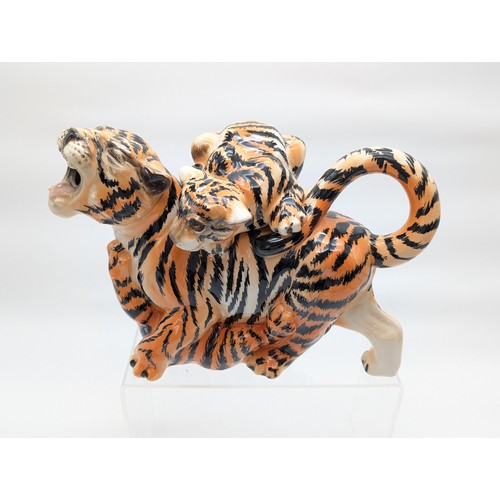 88 - Rare Paul Cardew Designs Endangered Species Teapot - TP274 Depicting Large Tiger With Cub On Its Bac... 