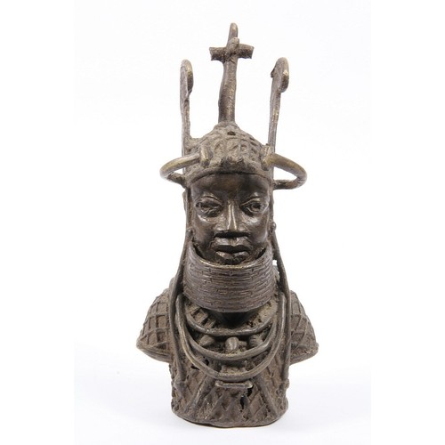 269 - AFRICAN BRONZE - Benin Bronze Head And Chest Of The Oba Clad In Armor, 1890-1910, Nigeria. 

Provena... 