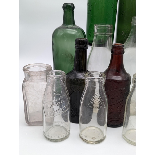 165 - Bundle (23) Vintage Advertising Glass Bottles, Jars, Apothecary, Good Local Examples, Teignmouth, Ex... 