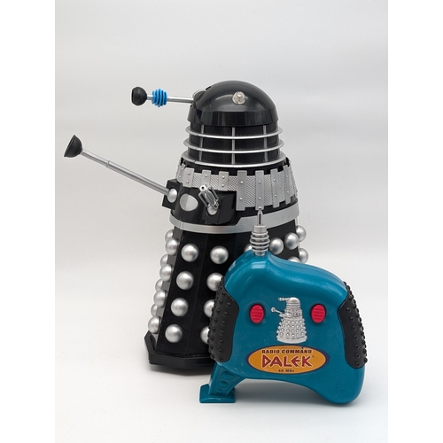 376 - 20020 Enterprise Toys Radio Controlled Dalek 13