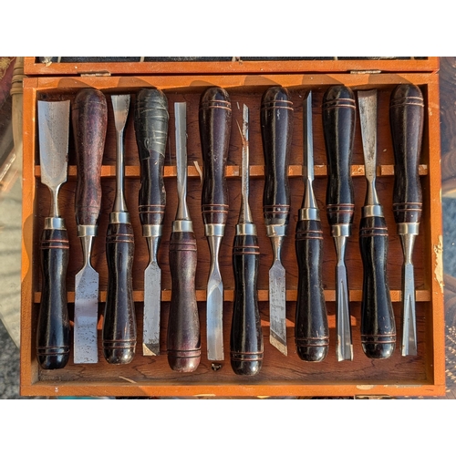 22 - Good Quality Complete Chisel Set In Case