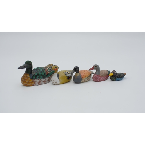 77 - Group (10) Vintage Bird / Duck Figurines Keele Street pottery Budgie, Weatherby Duck, Large Unmarked... 