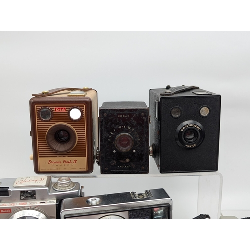 327 - Bundle Vintage Kodak Film Cameras & Instamatic Etc.