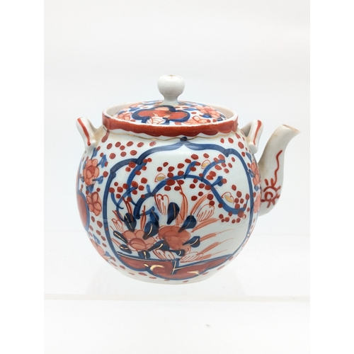 438 - Very Good Japanese Two Handled Teapot, No Makers Marks Possibly Kakiemon Edo? 15x12cm