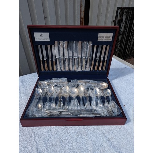 Lot 593       