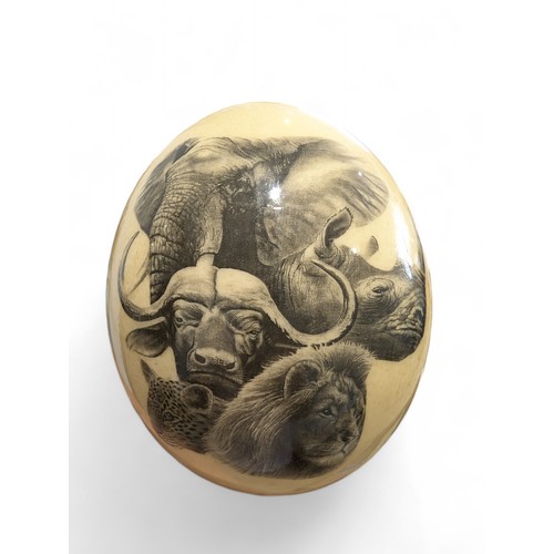 252 - Fabulous Decorated Ostrich Egg, Decorated in African Animals and Tribal Artwork 20cm