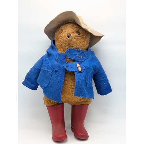 186 - Vintage Large Original Paddington Bear Teddy With Original Wellies 24