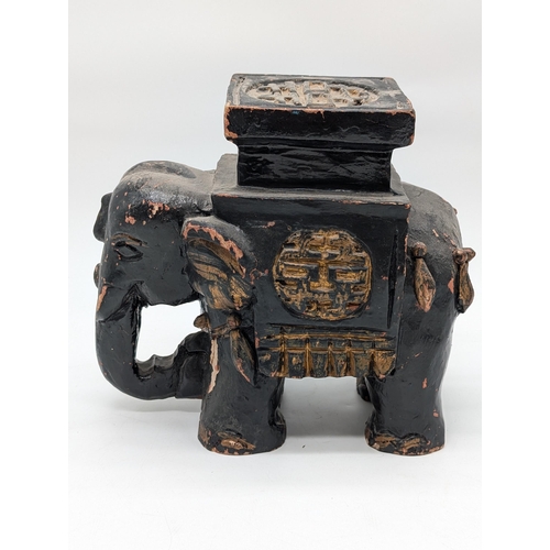 270 - Vintage Hand Carved Solid Wood Elephant Plant Stand - 30x30cm