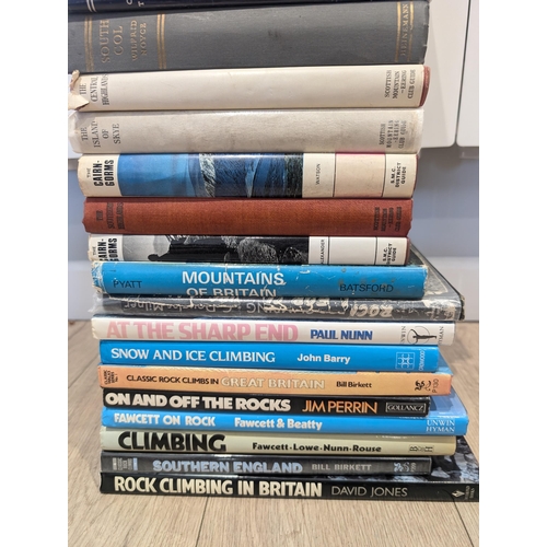 121 - Good Quantity Mountaineering & Climbing in Britain Books to Include Nea Morin A womans Reach First E... 