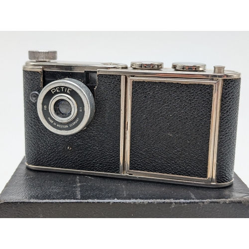 336 - Rare Boxed With Instructions and In Fantastic Condition Kunik Germany Petie Vanity Camera Petie came... 
