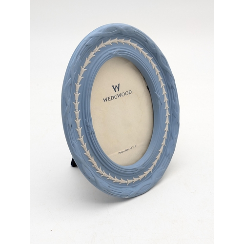 523 - Wedgwood Jasperware Blue Oval Photoframe 17x13cm