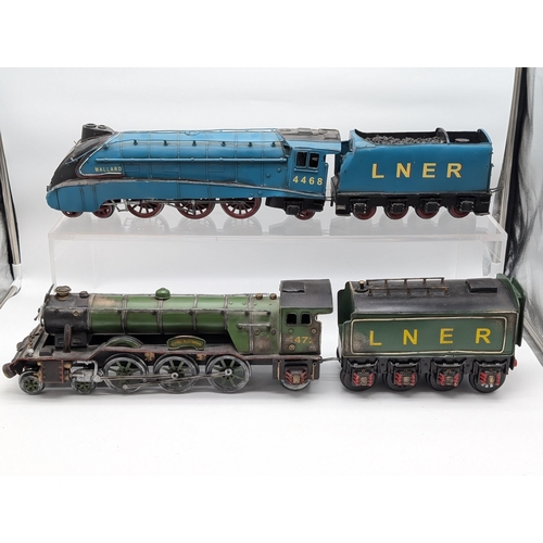 124 - Tin Plater Pair Tin Plate Locomotives Large Scale - Flying Scotsman & Mallard 25