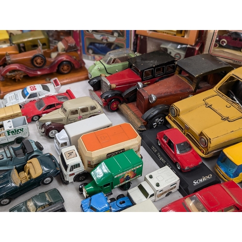 126 - Large Bundle Vintage Diecast Vehicles Plus Model Vehicles, Days Gone By, Majisto, Lledo Plus Lots Mo... 