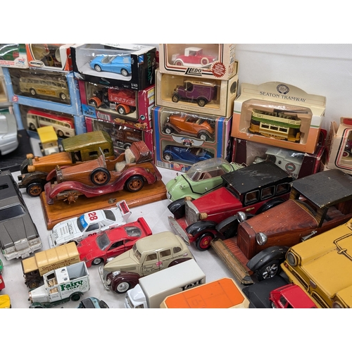 126 - Large Bundle Vintage Diecast Vehicles Plus Model Vehicles, Days Gone By, Majisto, Lledo Plus Lots Mo... 