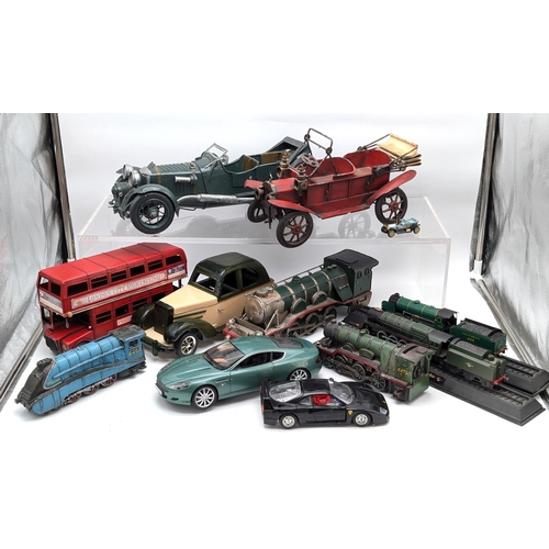 128 - Good Bundle Tin & Diecast Vehicles, Trains Etc Burago, Scratch Built Plus Others