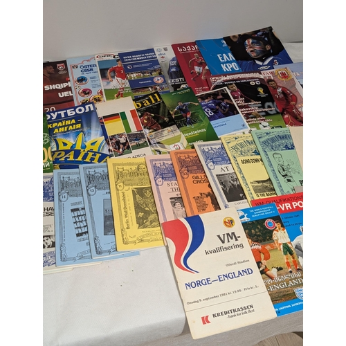 59 - Large Quantity Football Programmes, Brian Moores Head, England Etc Plus Good Quantity League Magazin... 