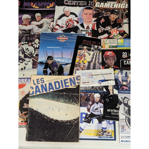 64 - US Hockey - Good Bundle Programmes Some Vintage