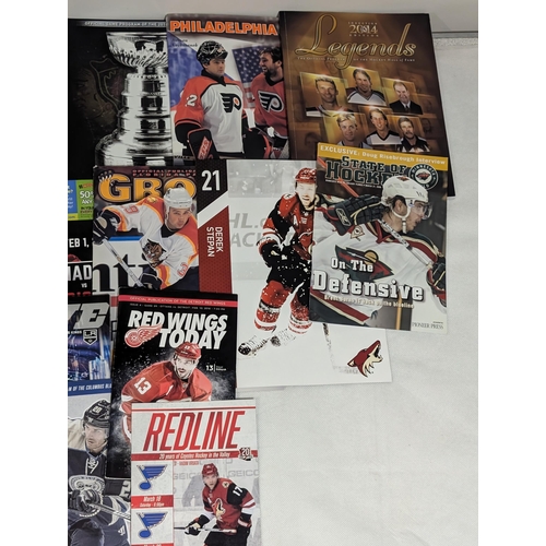 64 - US Hockey - Good Bundle Programmes Some Vintage