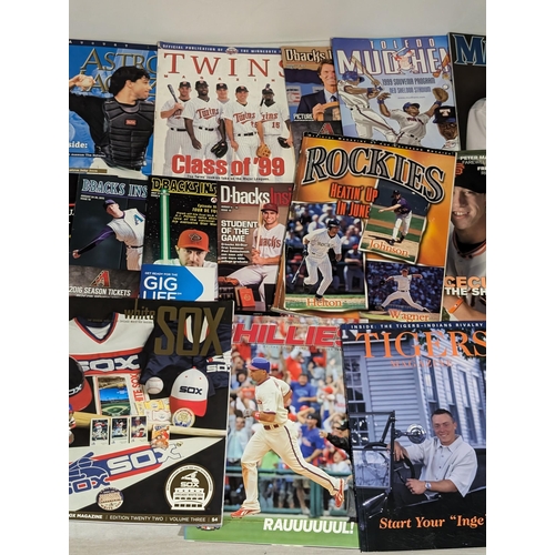 71 - American Baseball - Programmes Large Quantity