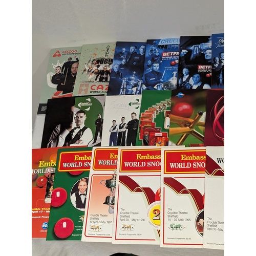 73 - Good Bundle Vintage World Snooker Championships Programmes - Some Signed