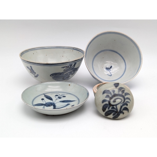 198 - Excellent Group of 4 Late Ming Chinaware. 1 Lidded Paste Pot, 2 Bowls and 1 Plate Chi - Long Dragon ... 