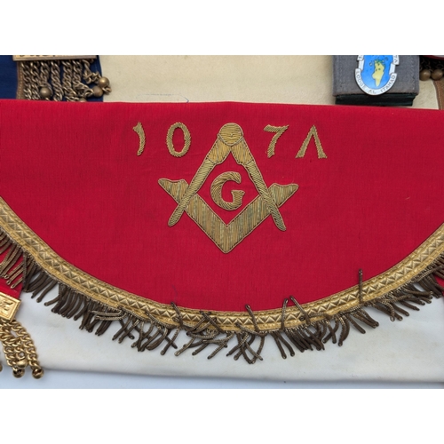 217 - Masonic Interest - Masonic Aprons x 3, Cuffs, Founders Jewel Etc From Lodge Al Itahad Along With Ste... 