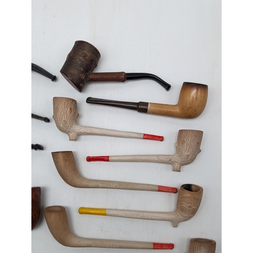 229 - Good Group Vintage Smoking Pipes, Clay, Briar Group (15) Nice Selection