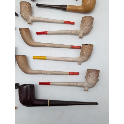 229 - Good Group Vintage Smoking Pipes, Clay, Briar Group (15) Nice Selection