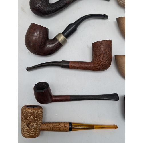 229 - Good Group Vintage Smoking Pipes, Clay, Briar Group (15) Nice Selection