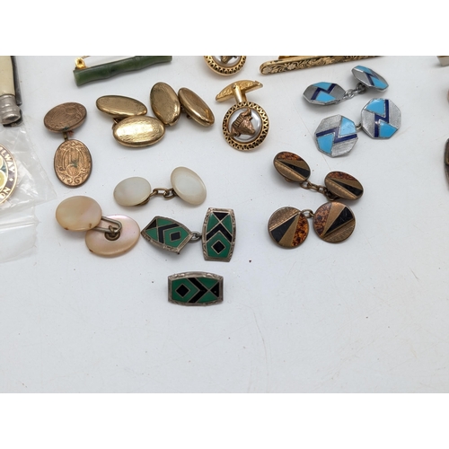 244 - Group Vintage Pins, Tie Clips, Broochs, Cufflinks Etc Some Rolled Gold