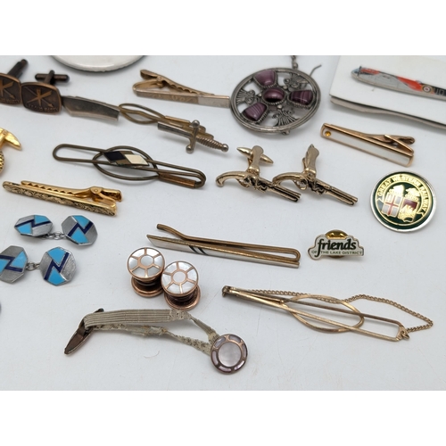 244 - Group Vintage Pins, Tie Clips, Broochs, Cufflinks Etc Some Rolled Gold