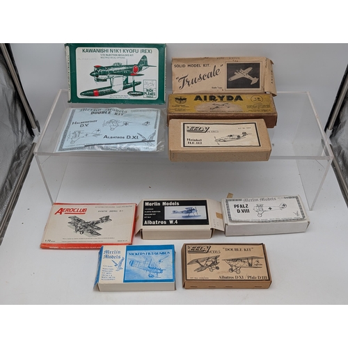 306 - Group (10) Vintage Model Kits, Vacuform / Balsa Etc, Some Unusual Kits Here !