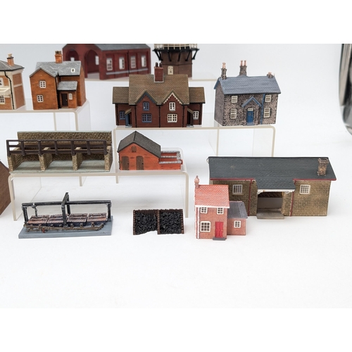 308 - Group (15) Excellent Hornby Lyddle End N Gauge Scenery / Buildings All In Excellent Condition Throug... 