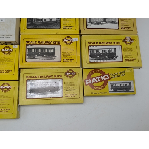 316 - Group (12) Ratio Trackside N Gauge Railway Kits - All Appear New - Johnson 2.4.0 Has Parts Off Sprue