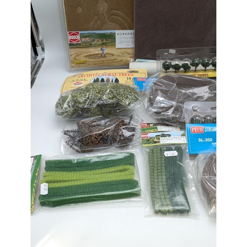 320 - Good Bundle Modelling Scenery - Including Crop Circle, Trees Etc